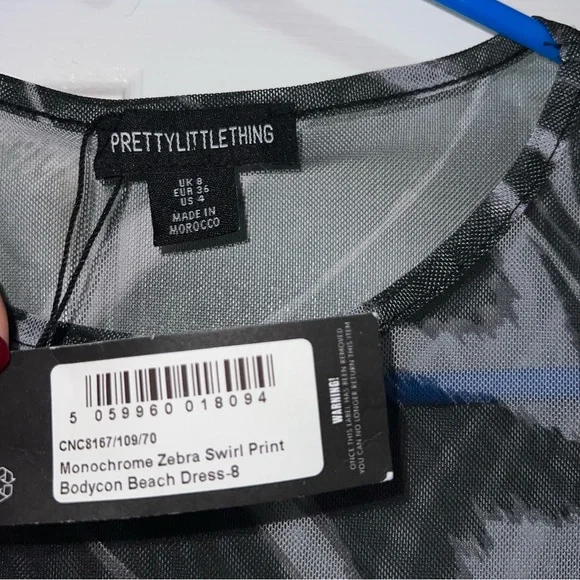 PrettyLittleThing Monochrome Zebra Swirl Print Beach Coverup & Bikini - Picture 3 of 7